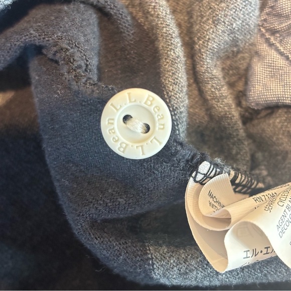 L.L. BEAN Men’s Long Sleeved Hooded‎ Black & Grey Striped Shirt w/ Buttons Large - Picture 4 of 11